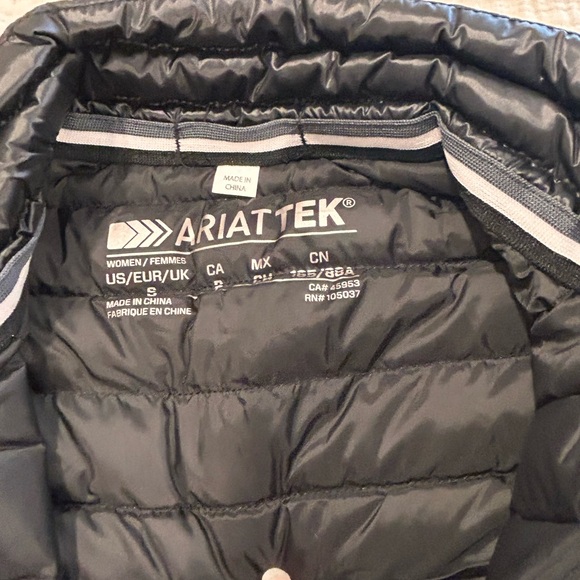 Ariat Women's Black Puffer Jacket - Picture 3 of 3